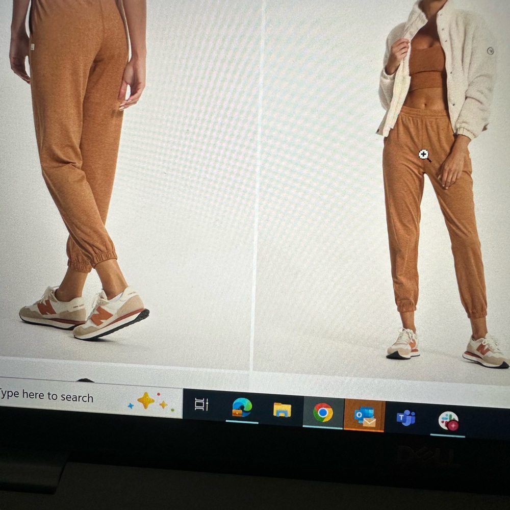 Vuori Halo Performance Crop & Boyfriend Jogger